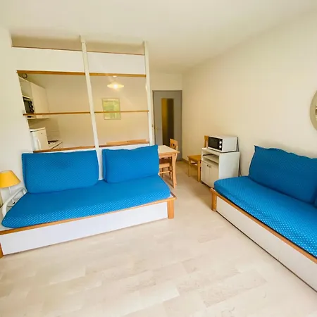 F3 A Livia Pierre Et Apartment *