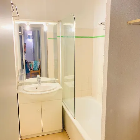 F3 A Livia Pierre Et Apartment