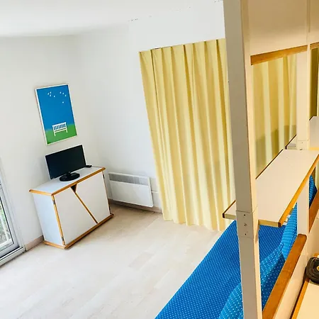 F3 A Livia Pierre Et Apartman Cannes